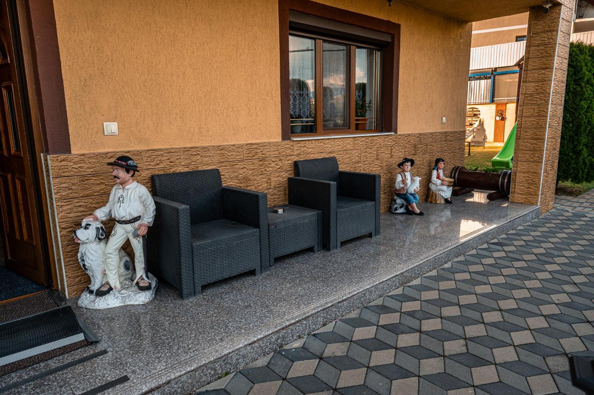 Pensiunea Teo Caransebeş Exterior foto