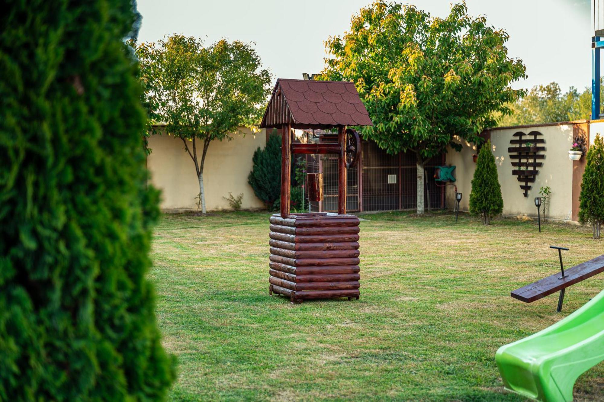 Pensiunea Teo Caransebeş Exterior foto